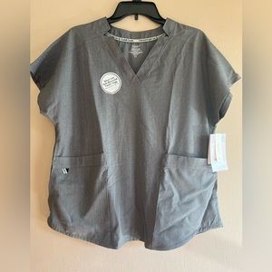 NEW ClimateRight by Cuddl Duds Gray Scrub Top